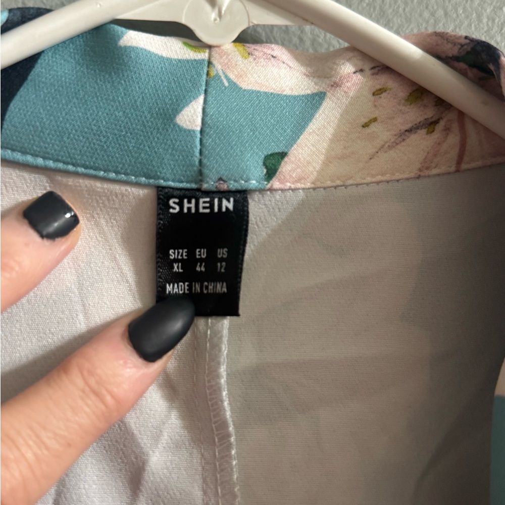 SHEIN Floral Blazer and pant suit with Teal and Pink Accents - Picture 5 of 8